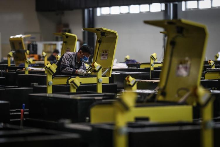 新松研发的埋件机器人智能焊接系统,成功应用于中国葛洲坝集团机电